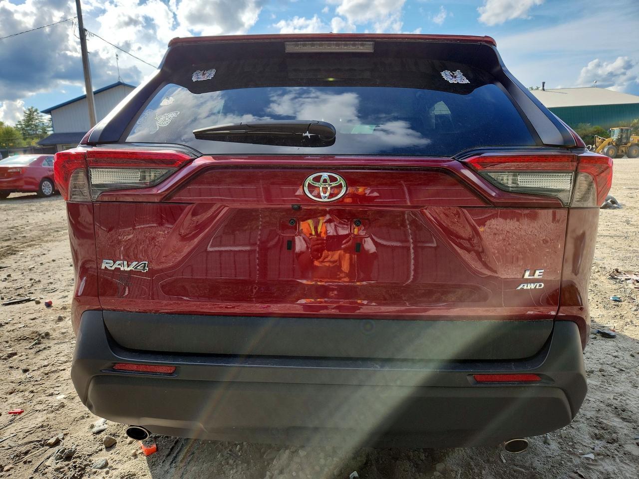 2024 TOYOTA RAV4 LE — Фото 6 из 13