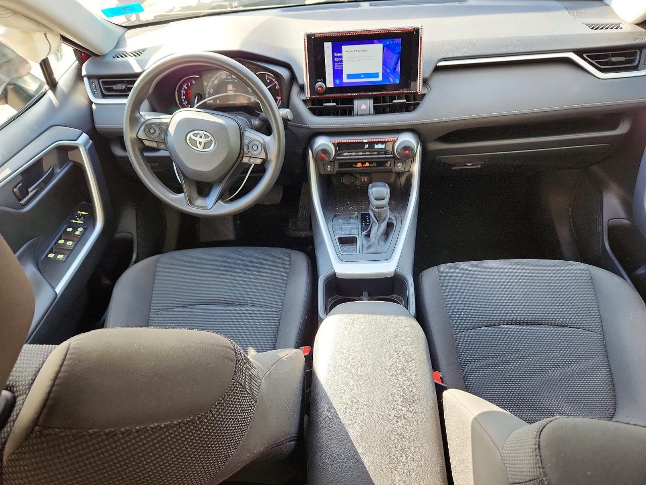2024 TOYOTA RAV4 LE — Фото 8 из 13