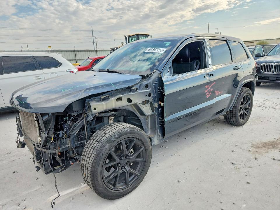2017 JEEP GRAND CHEROKEE 1C4RJEAG3HC773553