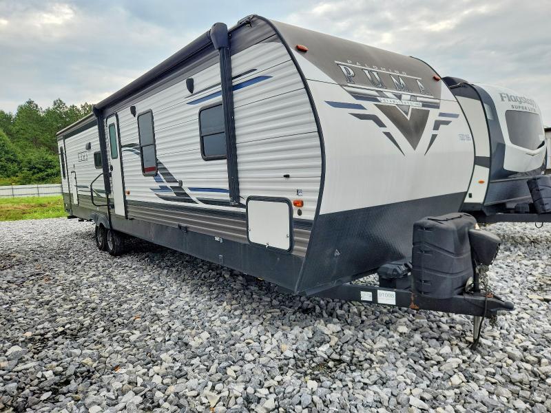 2021 PALOMINO PUMA CAMPER