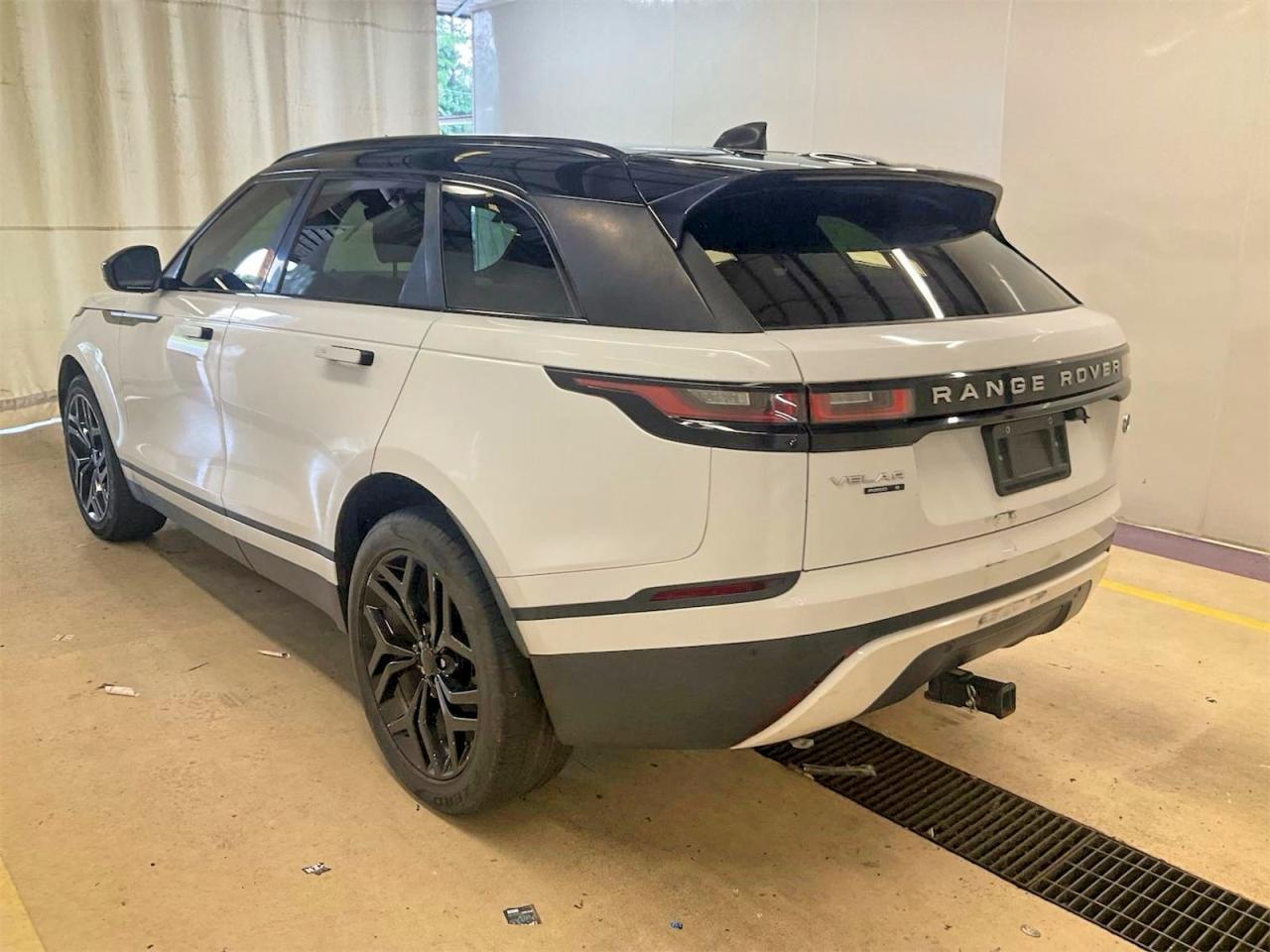 2018 LAND ROVER RANGE ROVER VELAR S — Фото 3 из 11