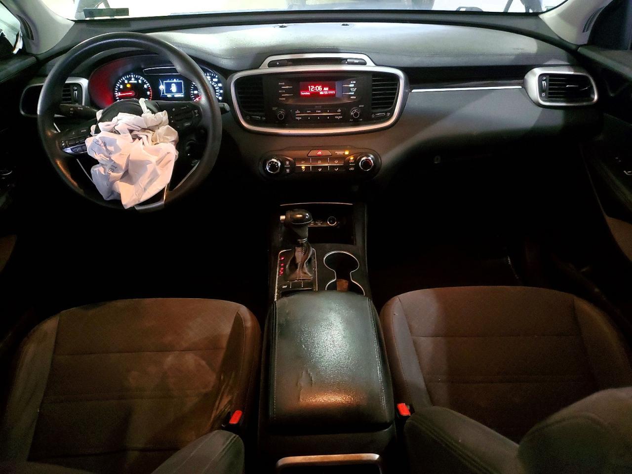 5XYPG4A38HG229736 2017 KIA SORENTO photo no. 8
