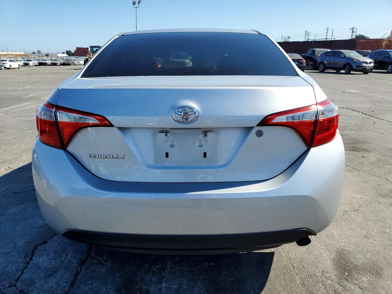2014 TOYOTA COROLLA L — Фото 6 из 12