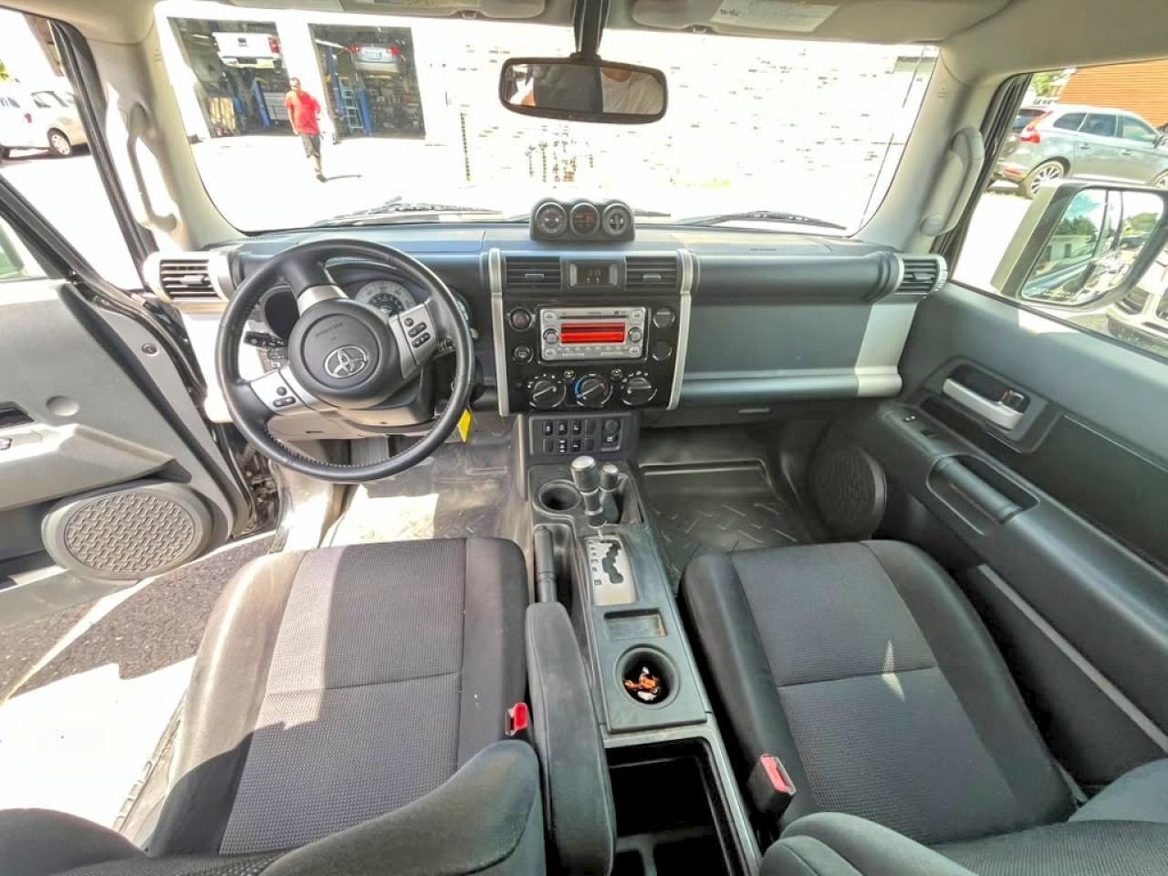 JTEBU4BF5EK181058 2014 TOYOTA FJ CRUISER photo no. 10