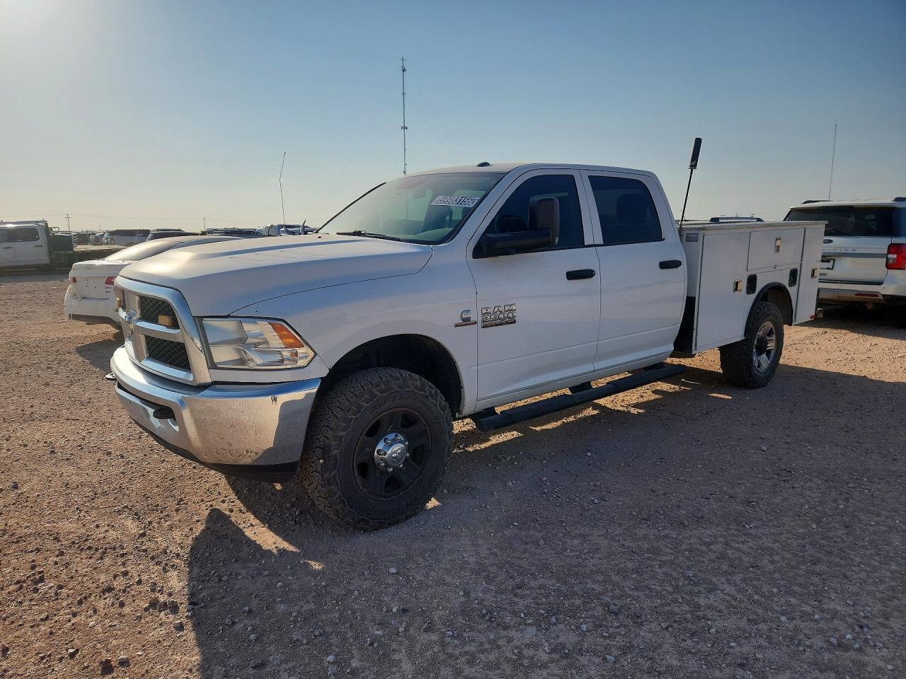 2018 RAM 2500 3C6UR5HL2JG269155