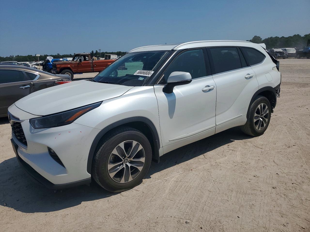 2022 TOYOTA HIGHLANDER 5TDGZRBH4NS577002
