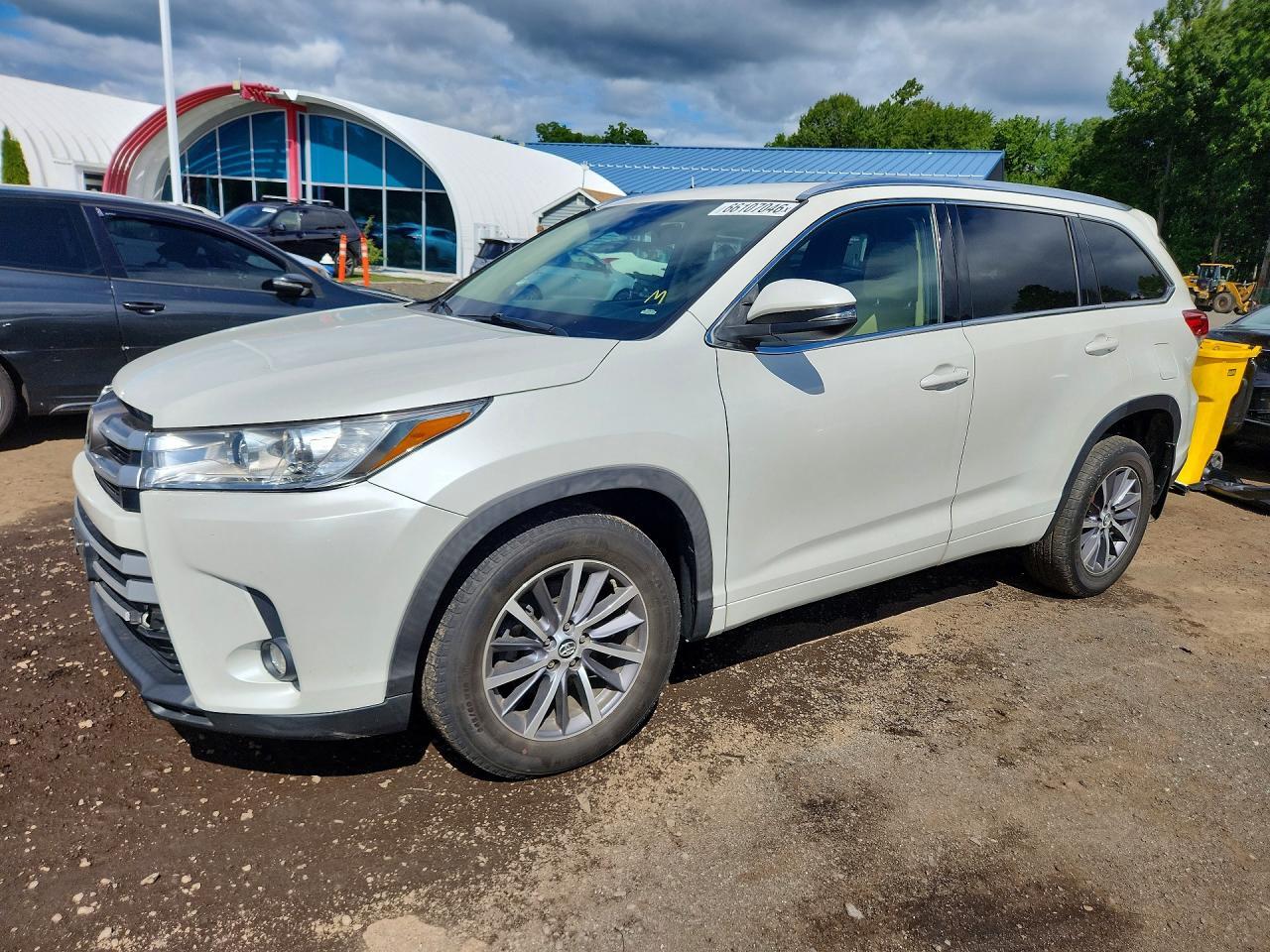 2018 TOYOTA HIGHLANDER 5TDJZRFH2JS875915