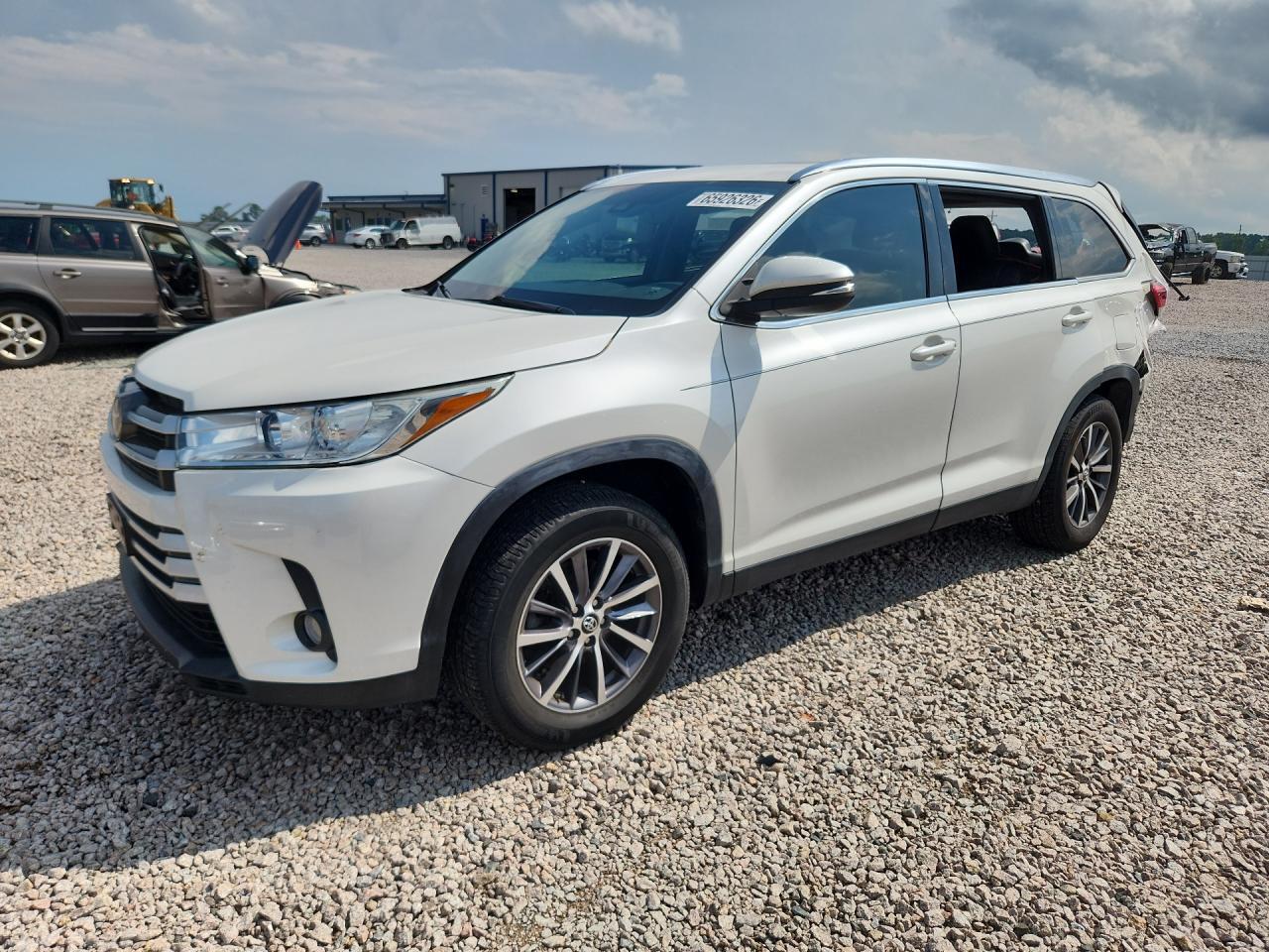 2019 TOYOTA HIGHLANDER 5TDKZRFH0KS569849