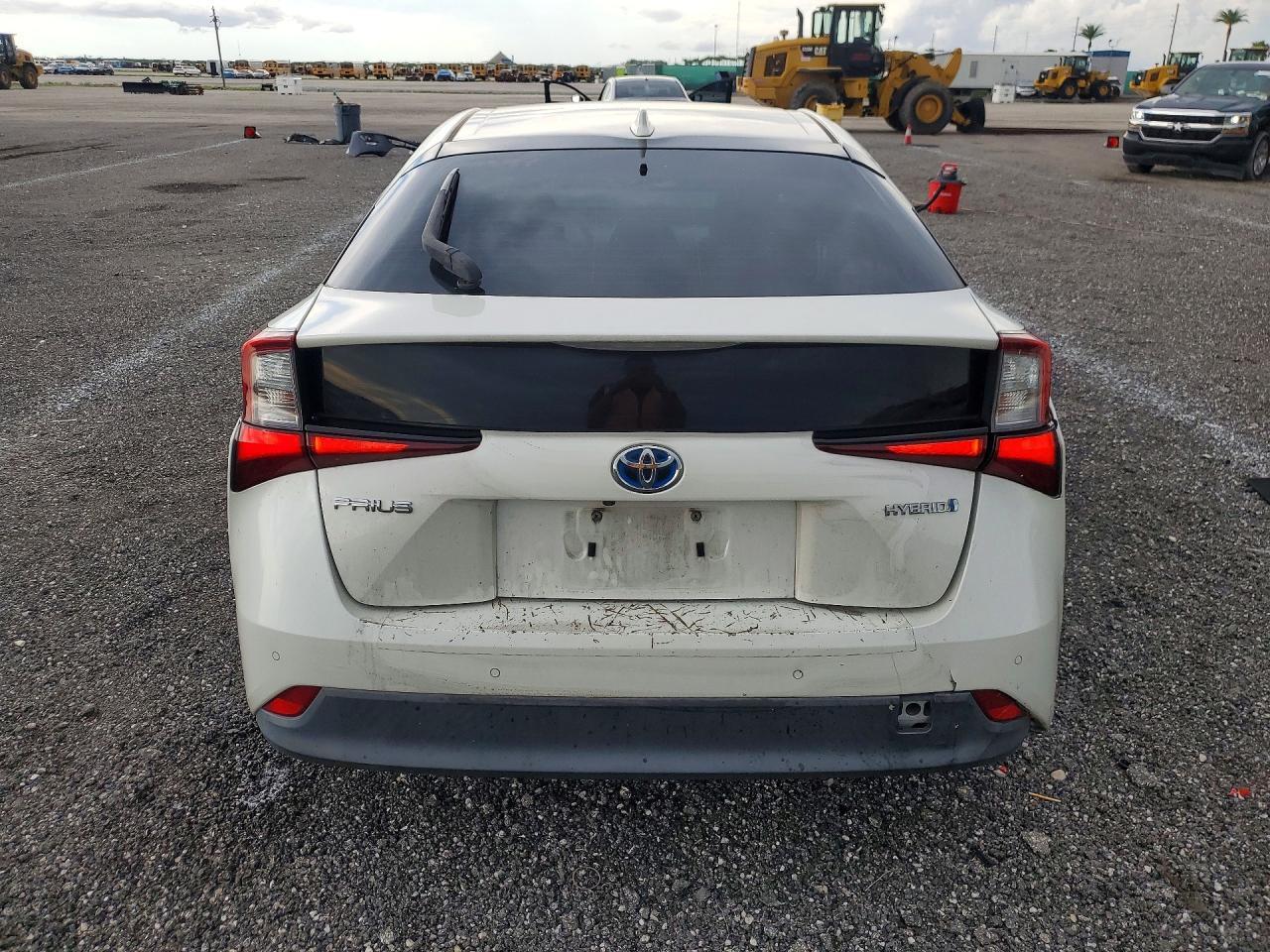 JTDKARFU6K3086047 2019 TOYOTA PRIUS photo no. 6