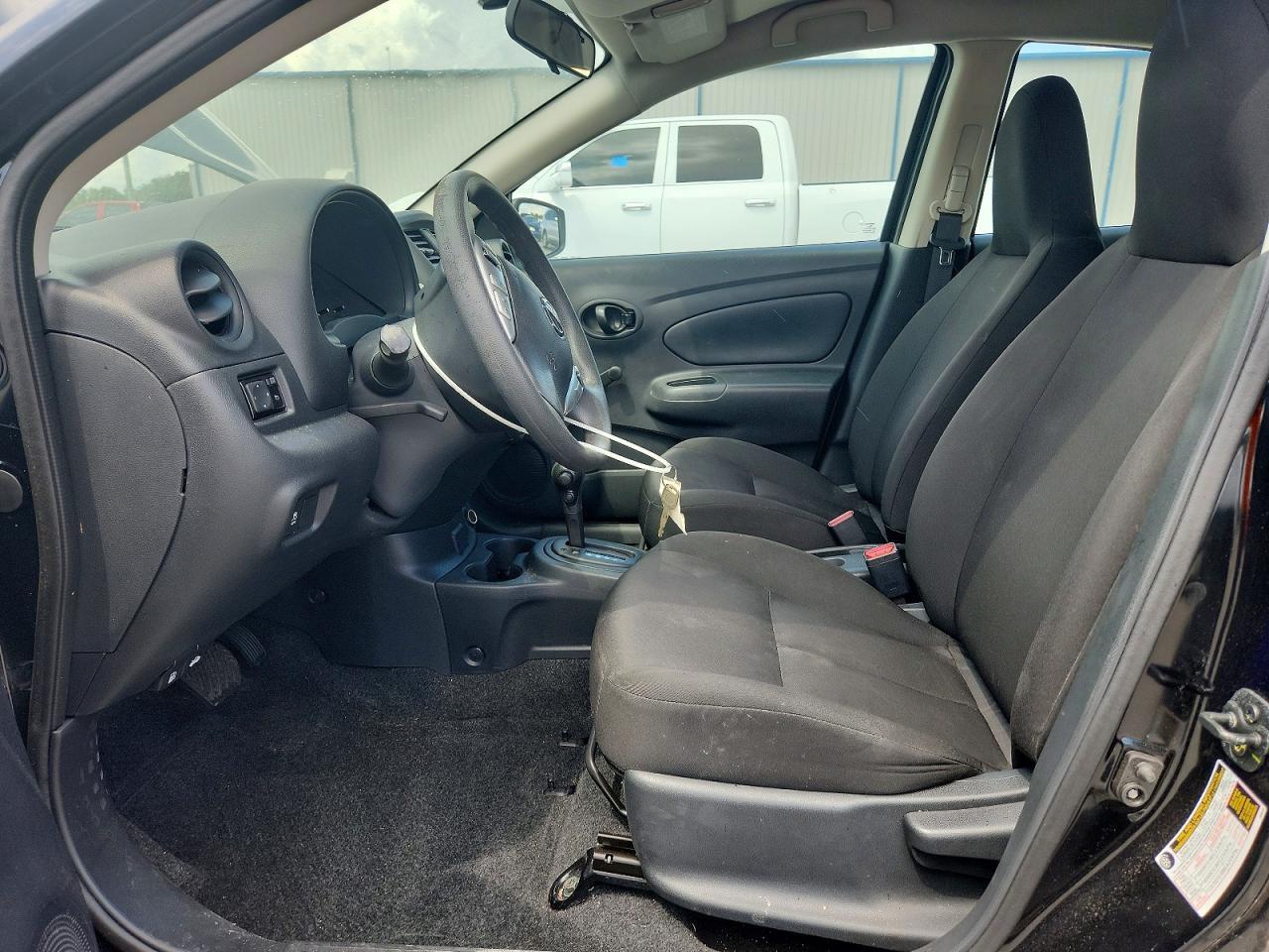 3N1CN7AP3HL828841 2017 NISSAN VERSA photo no. 7