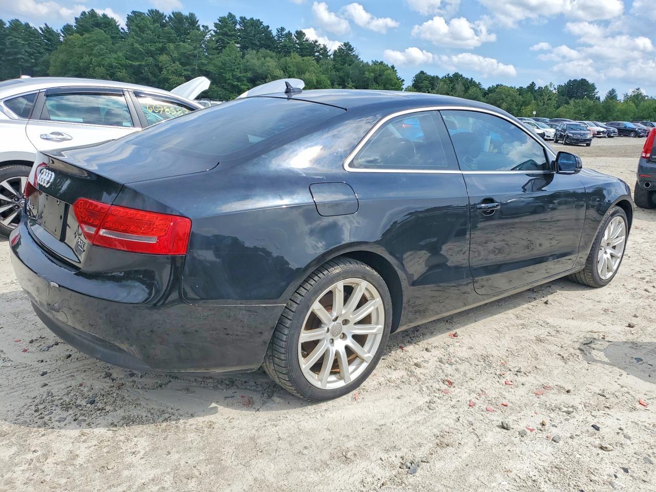 WAULFAFR9BA032348 2011 AUDI A5 photo no. 3