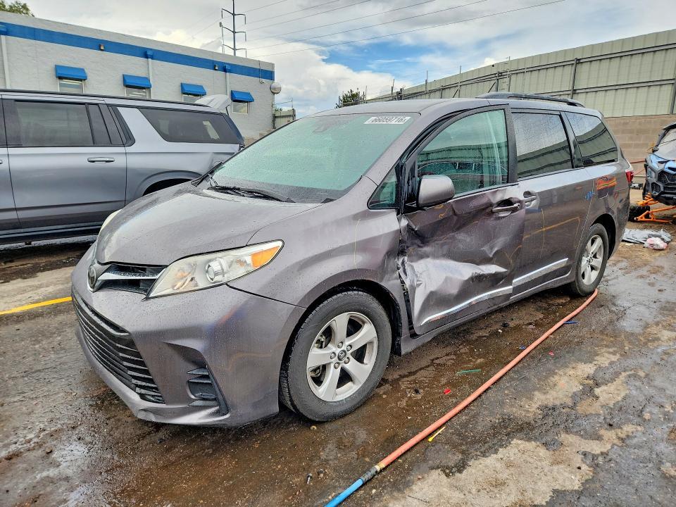 2018 TOYOTA SIENNA 5TDKZ3DC5JS921276