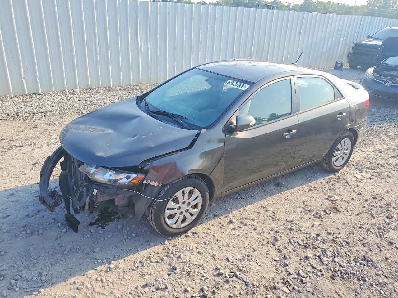 2010 KIA FORTE KNAFU4A29A5854203
