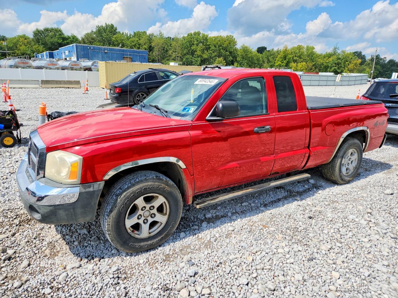 2005 DODGE DAKOTA 1D7HW42N25S189317