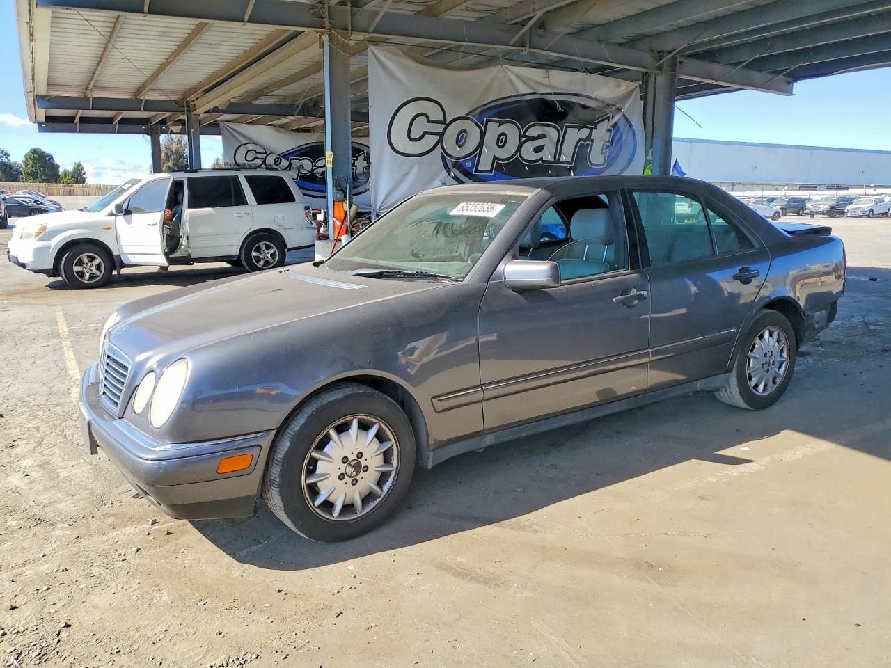 1998 MERCEDES-BENZ E WDBJF65F3WA547929