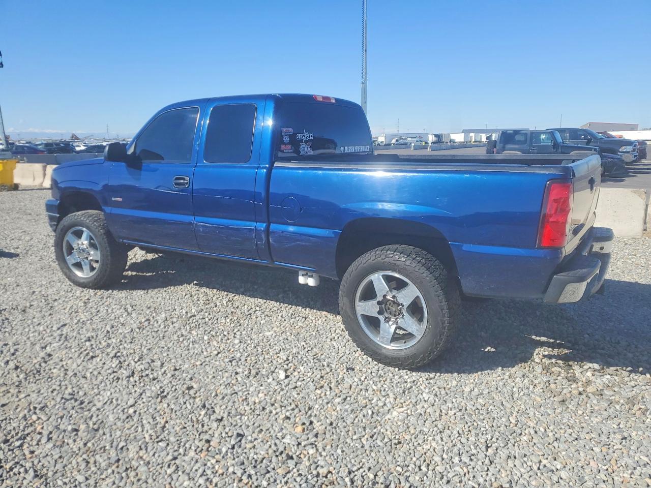 1GCHK29143E197508 2003 CHEVROLET SILVERADO photo no. 2