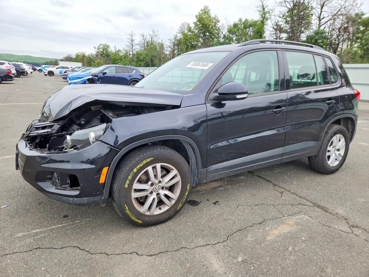 2016 VOLKSWAGEN TIGUAN WVGBV7AX8GW001642