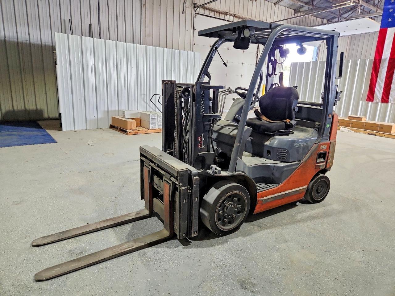 87809 2017 TOYOTA NA-20 FORKLIFT photo no. 2