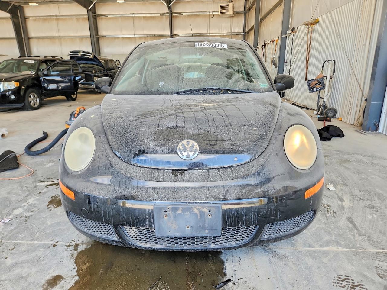 2006 VOLKSWAGEN NEW BEETLE 2.5L — Фото 5 из 12