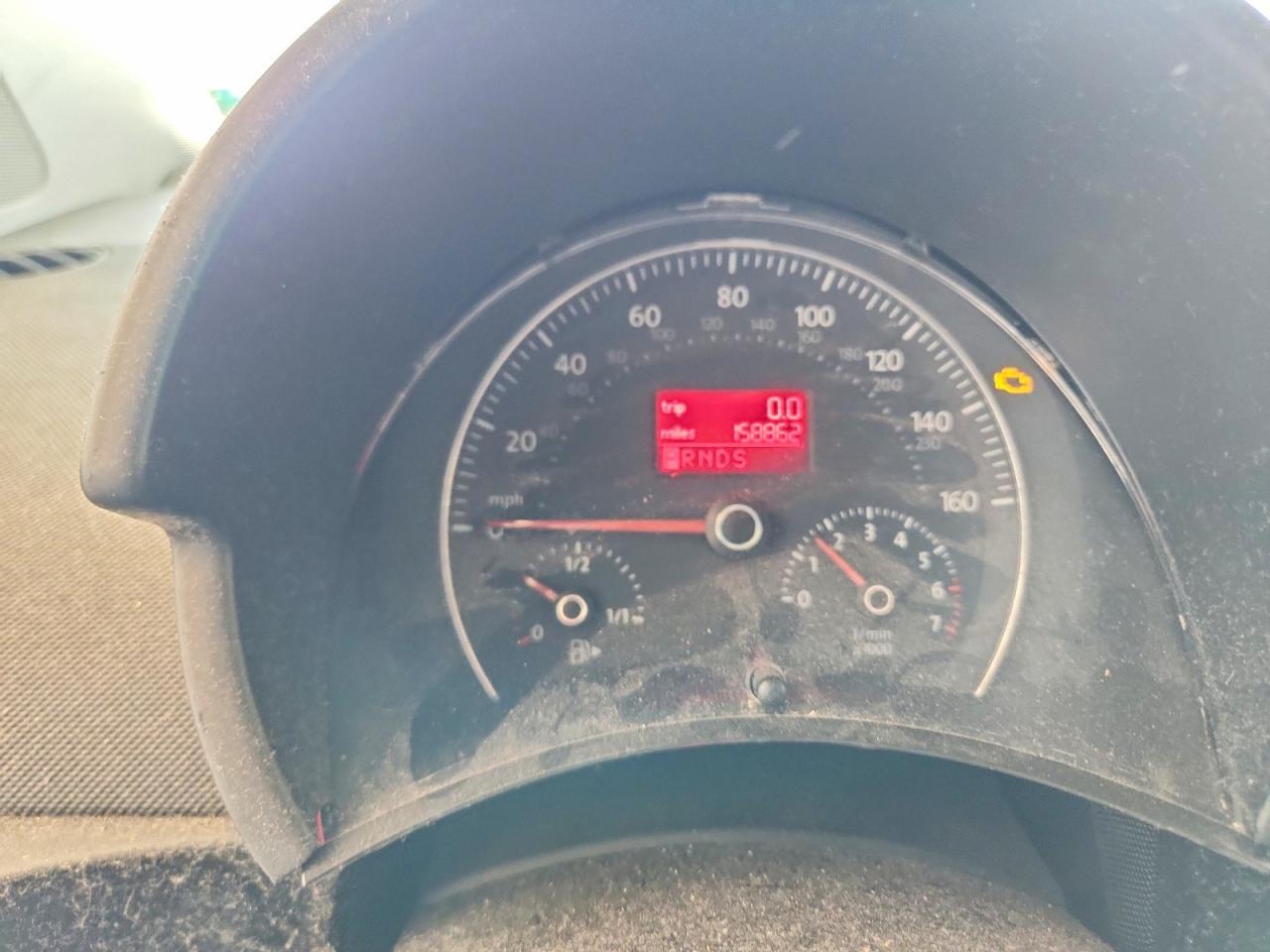 2006 VOLKSWAGEN NEW BEETLE 2.5L — Фото 9 из 12
