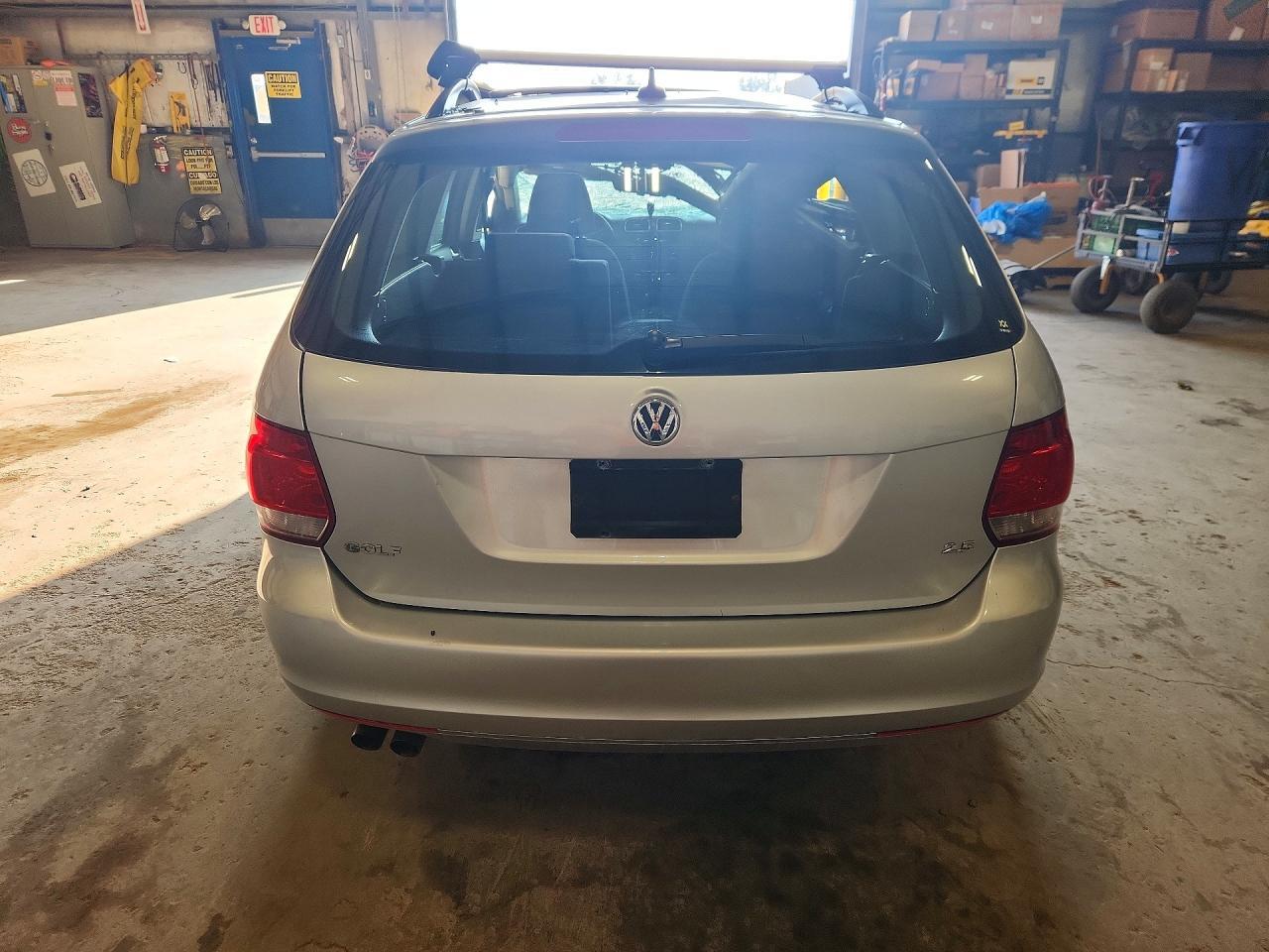 3VWMX7AJ8AM629174 2010 VOLKSWAGEN GOLF 2.5 WAGON photo no. 6