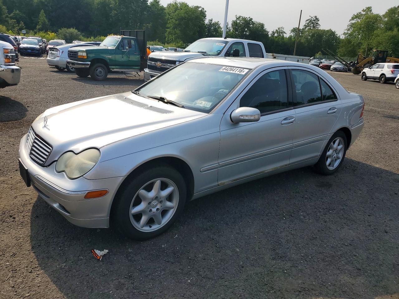 2001 MERCEDES-BENZ C WDBRF61J21F131458