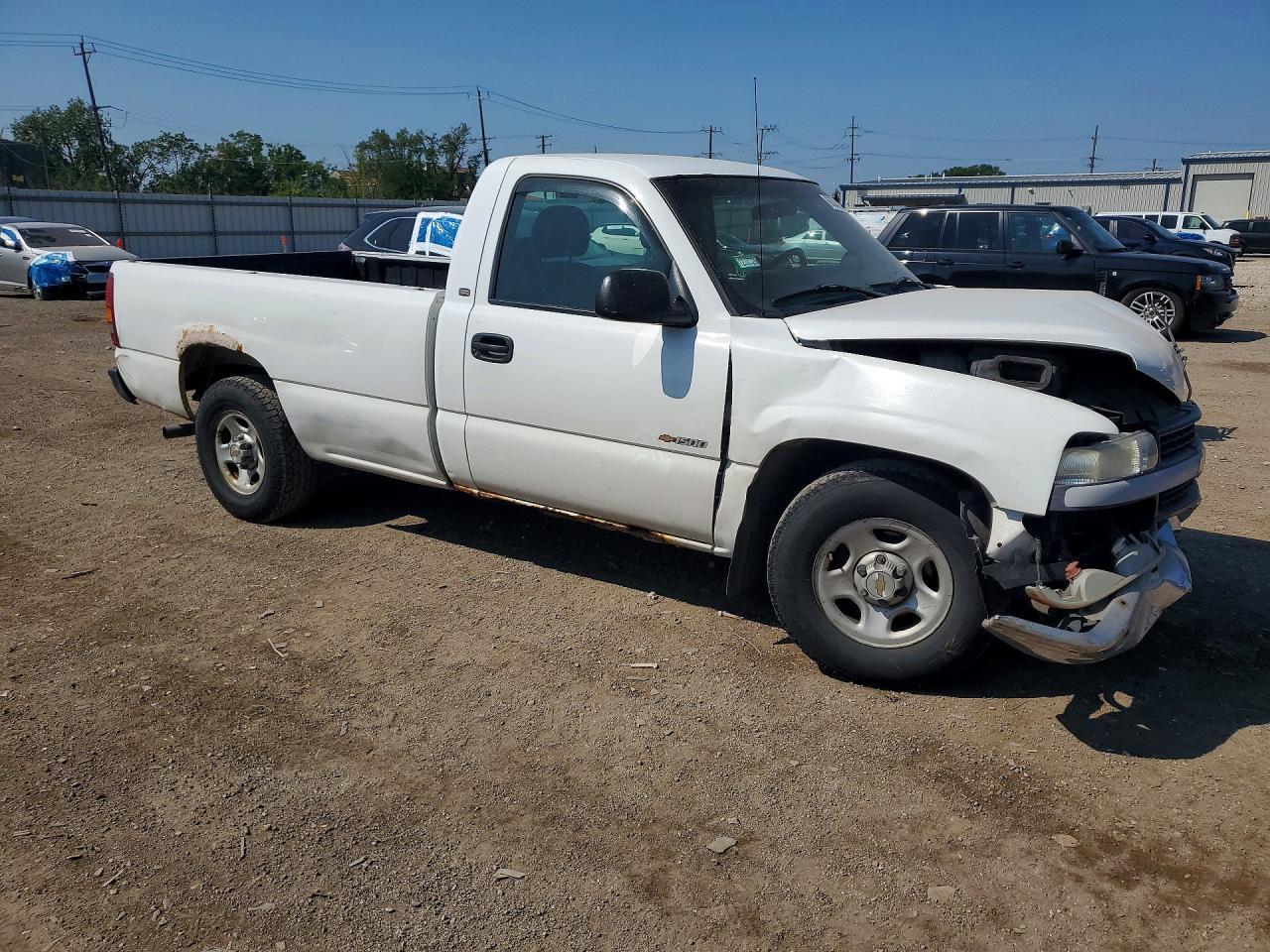 2001 CHEVROLET SILVERADO C1500 — Фото 4 из 13