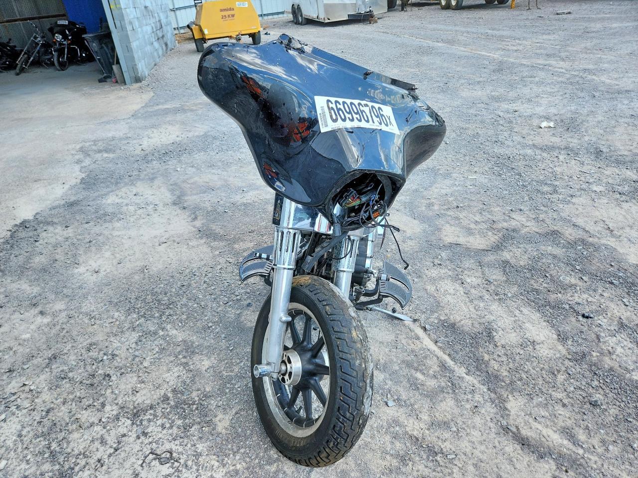 2011 HARLEY-DAVIDSON FLHTK — Фото 2 из 8