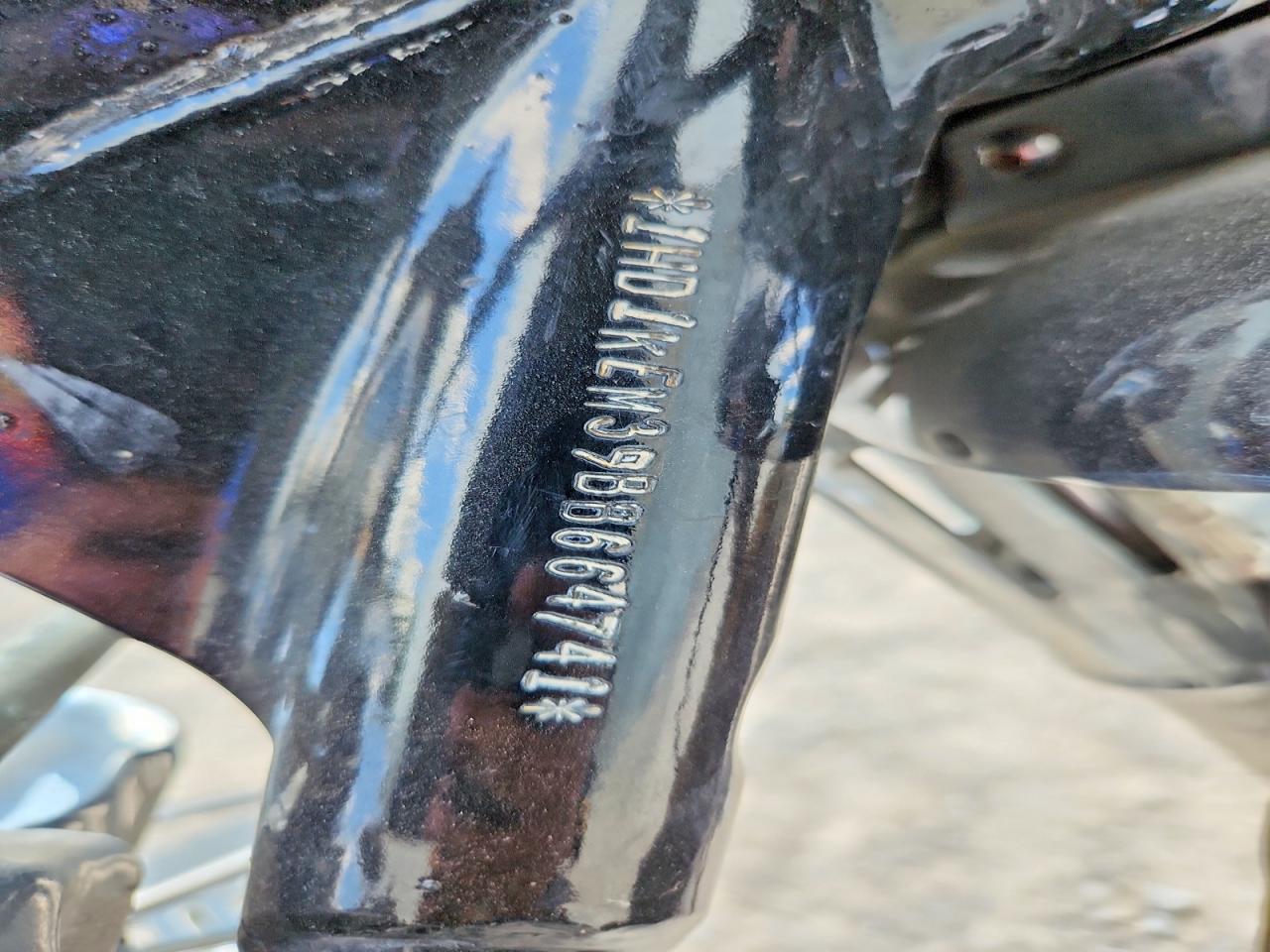 2011 HARLEY-DAVIDSON FLHTK — Фото 8 из 8
