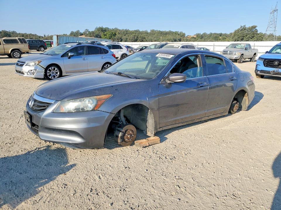 2011 HONDA ACCORD 1HGCP2F70BA002418