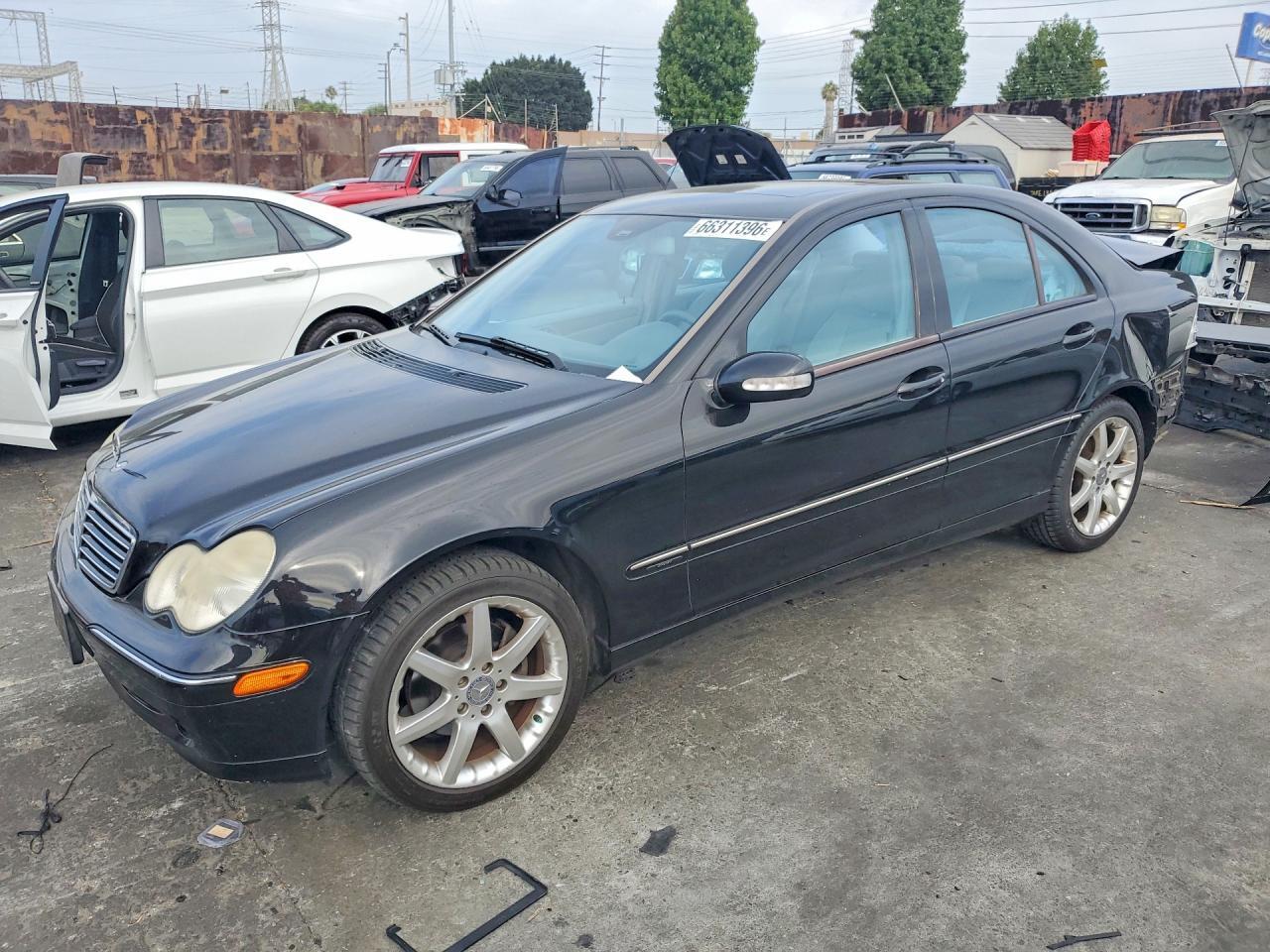 2004 MERCEDES-BENZ C WDBRF40J44A568238
