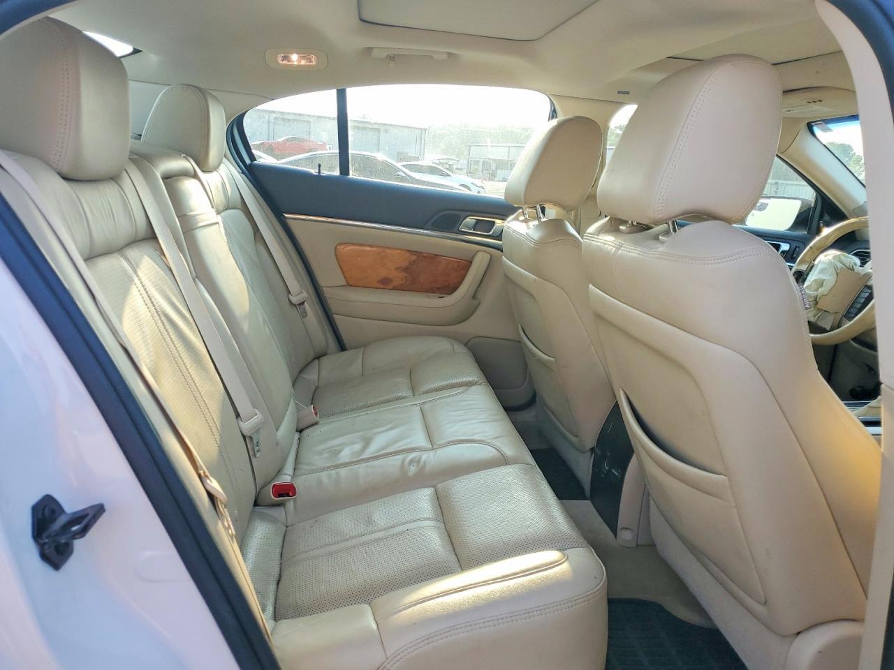 2011 LINCOLN MKS — Фото 10 из 12