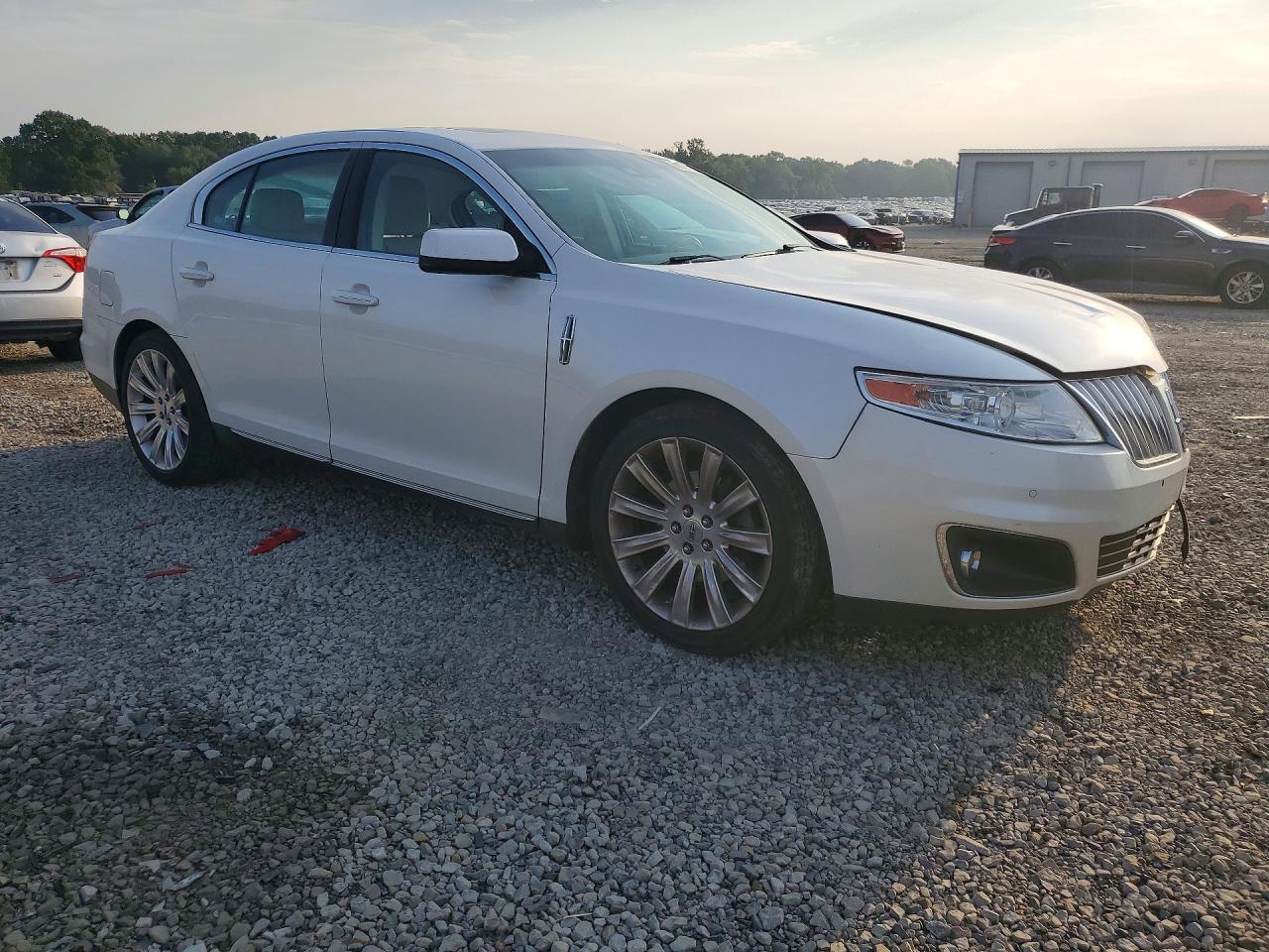 2011 LINCOLN MKS — Фото 4 из 12