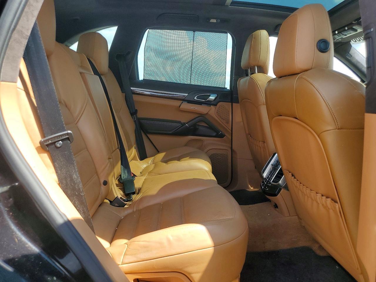 WP1AC2A21BLA88273 2011 PORSCHE CAYENNE photo no. 11