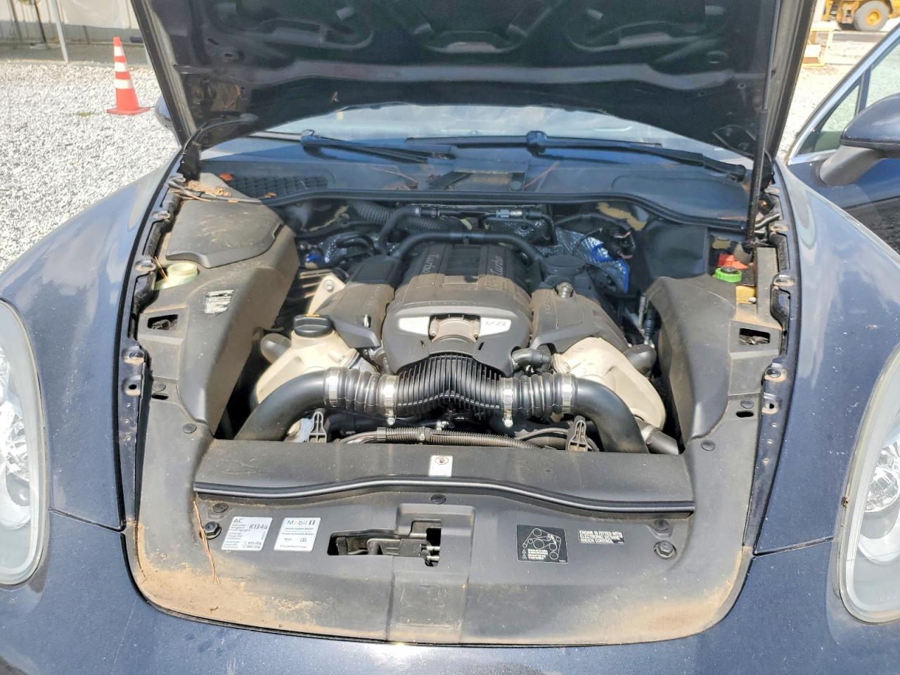 WP1AC2A21BLA88273 2011 PORSCHE CAYENNE photo no. 12