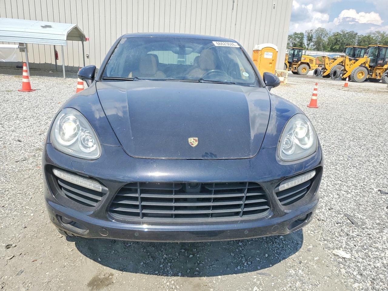 WP1AC2A21BLA88273 2011 PORSCHE CAYENNE photo no. 5