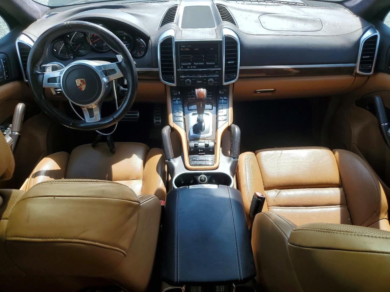 WP1AC2A21BLA88273 2011 PORSCHE CAYENNE photo no. 8