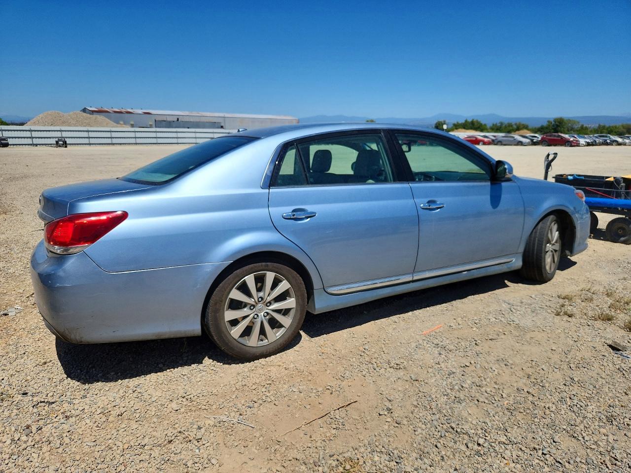 4T1BK3DB6BU380193 2011 TOYOTA AVALON photo no. 3