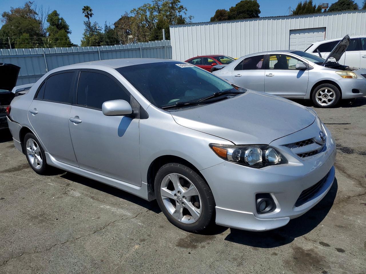 2T1BU4EE1BC536327 2011 TOYOTA COROLLA photo no. 4