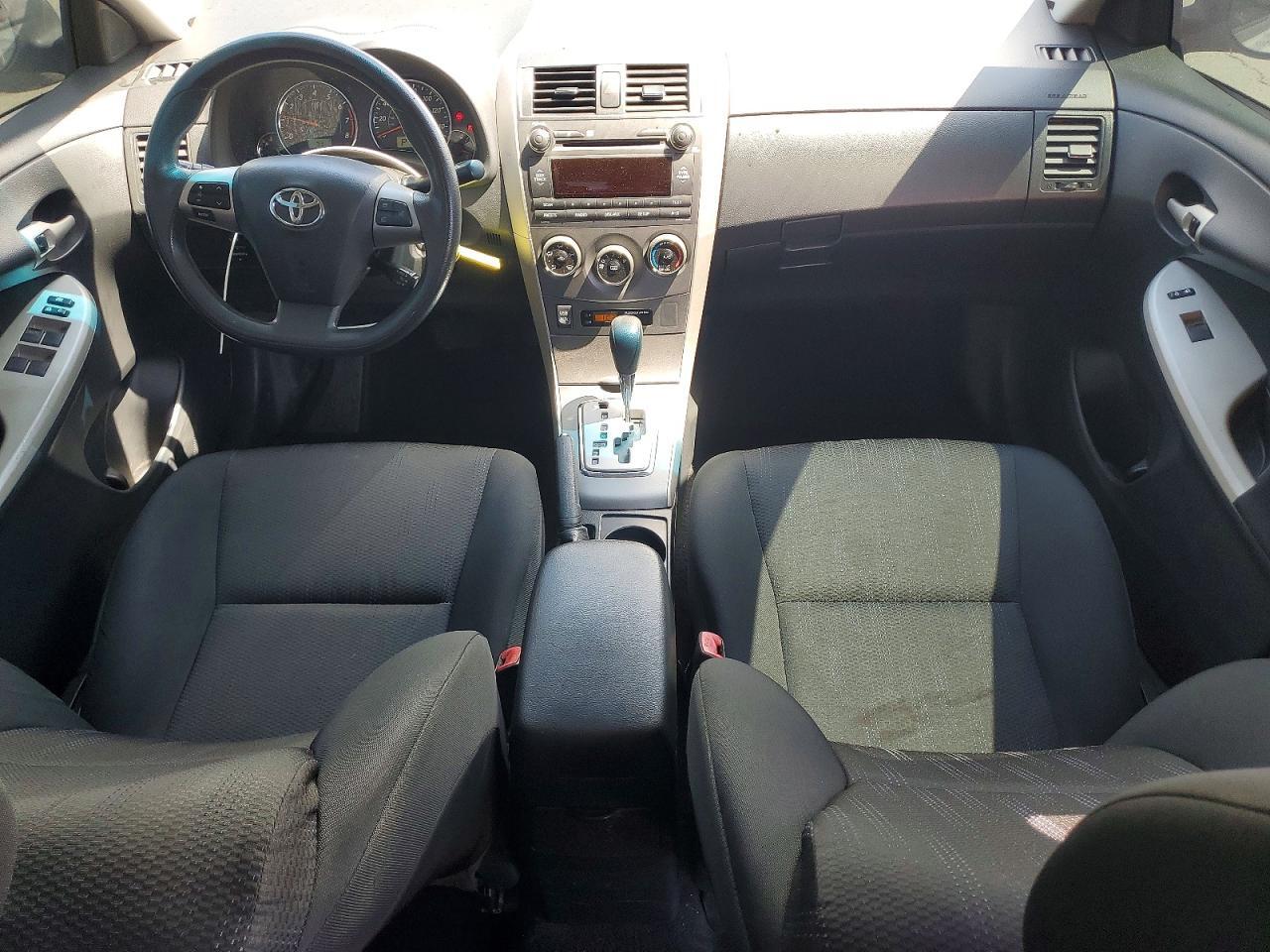 2T1BU4EE1BC536327 2011 TOYOTA COROLLA photo no. 8