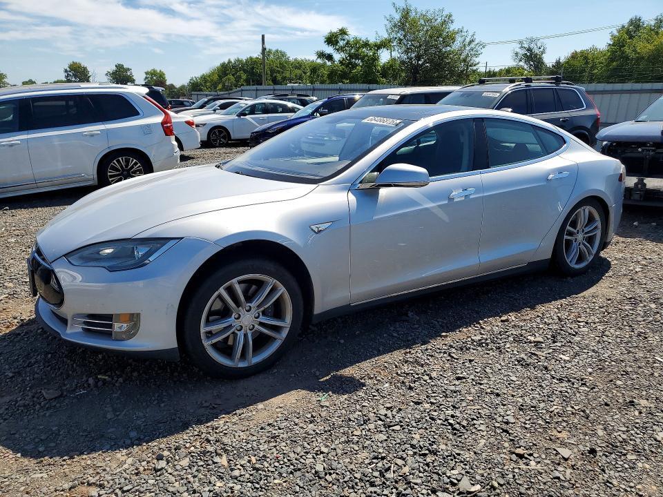 2012 TESLA MODEL S 5YJSA1DN8CFP02395