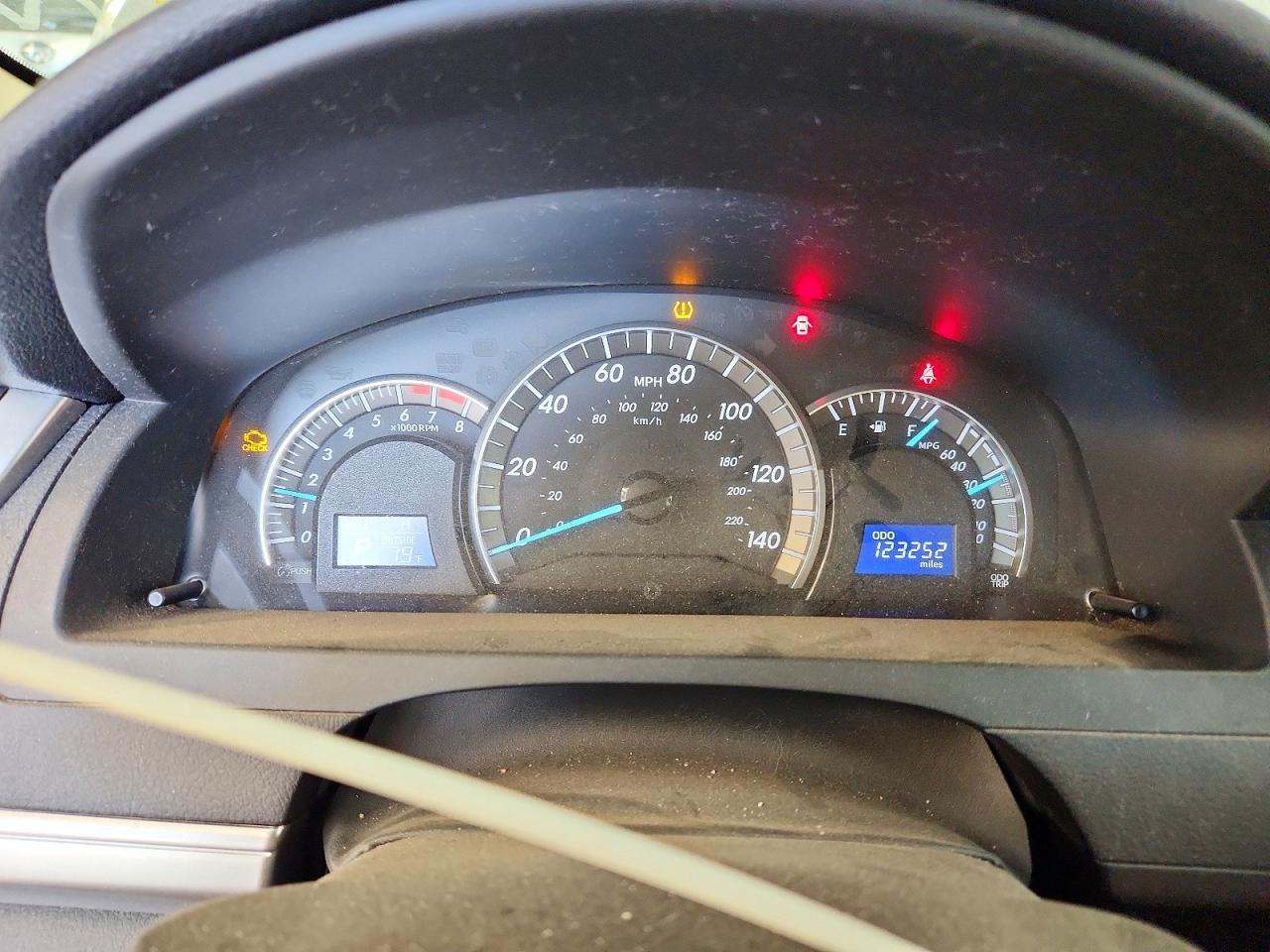 4T1BF1FK5CU577864 2012 TOYOTA CAMRY photo no. 9