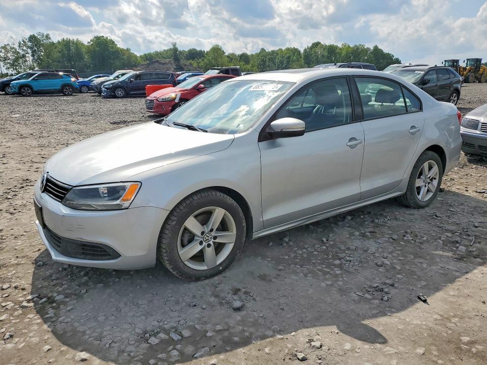 2012 VOLKSWAGEN JETTA 3VWLL7AJ5CM004323
