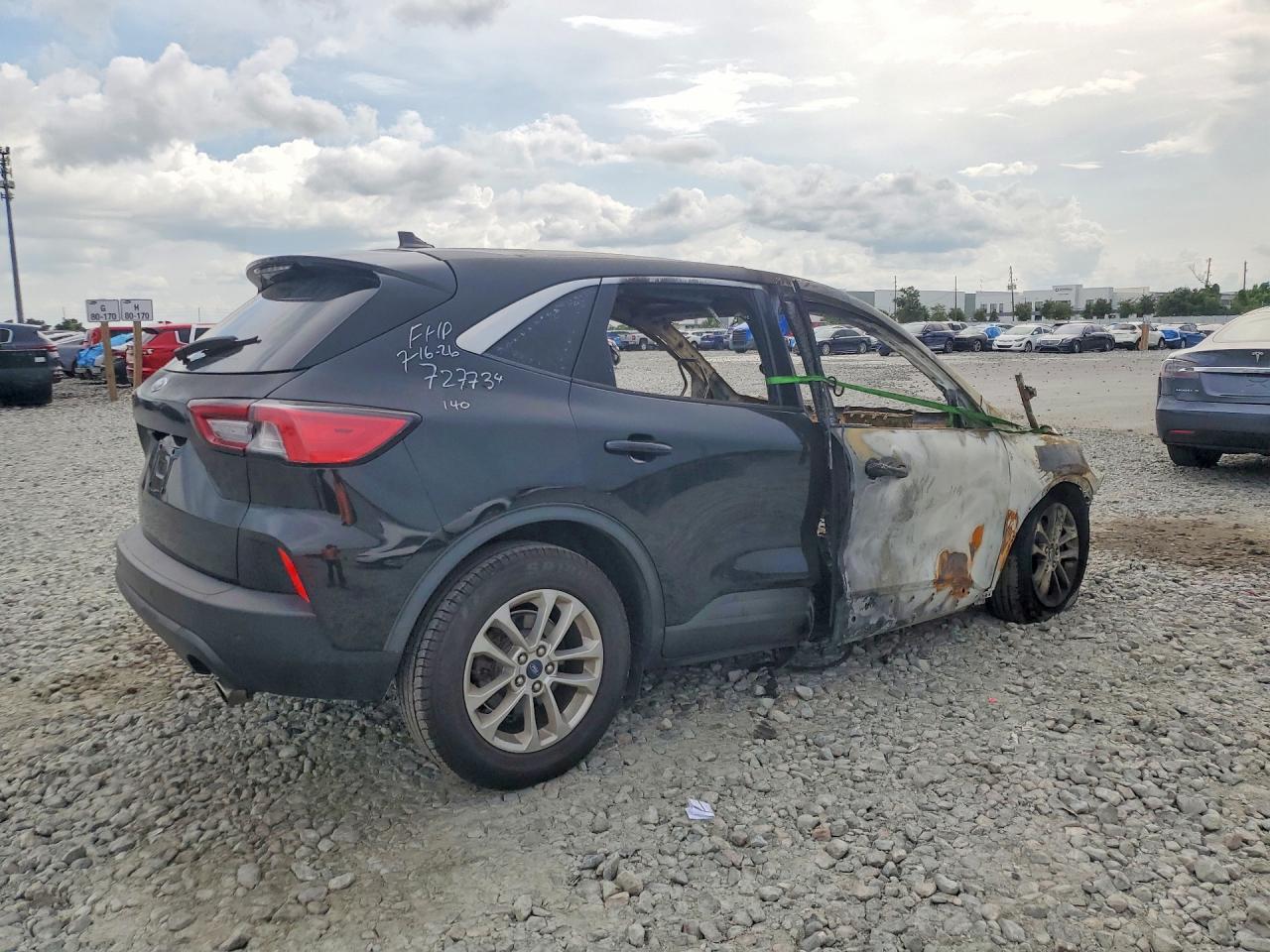 1FMCU9G66LUC21546 2020 FORD ESCAPE photo no. 3