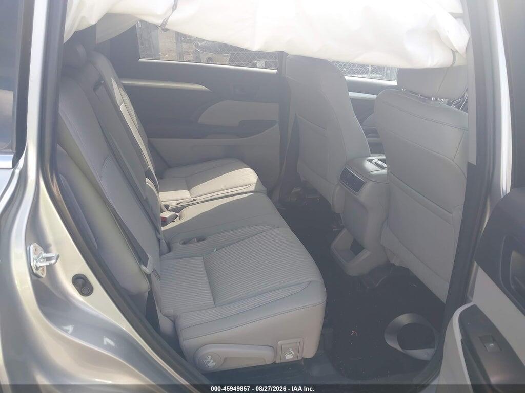 5TDBZRFH3HS404922 2017 TOYOTA HIGHLANDER photo no. 8