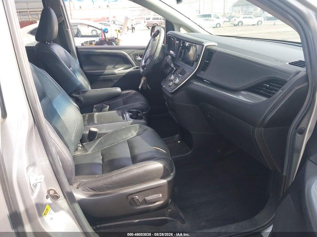 5TDXZ3DC7HS847875 2017 TOYOTA SIENNA photo no. 5