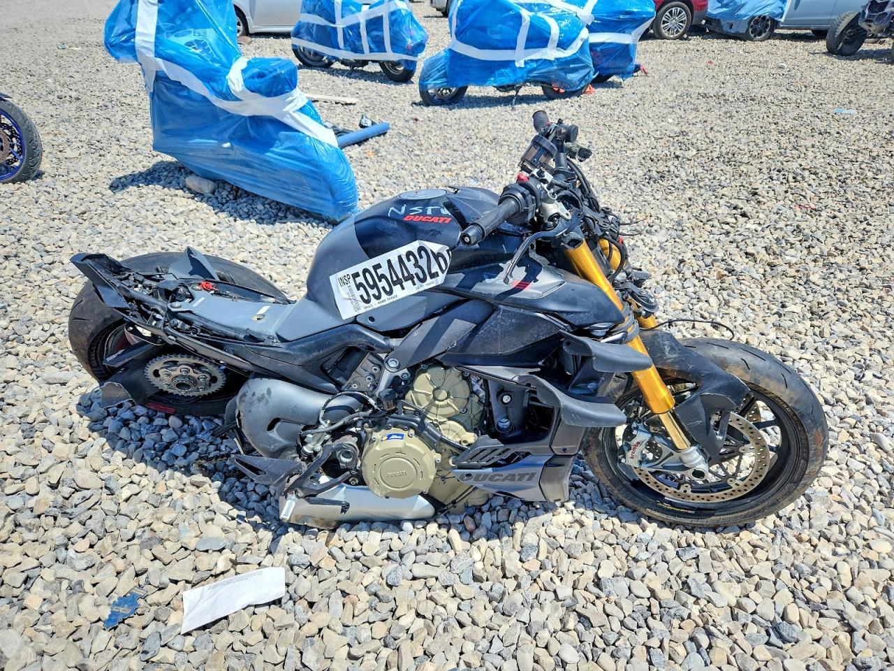 2024 DUCATI STREETFIGHTER ZDMFAKWW3RB009103