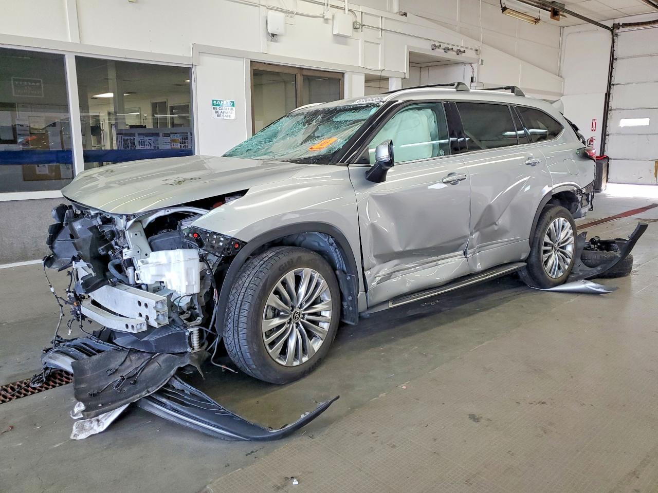 2023 TOYOTA HIGHLANDER HYBRID 5TDEBRCH4PS594587