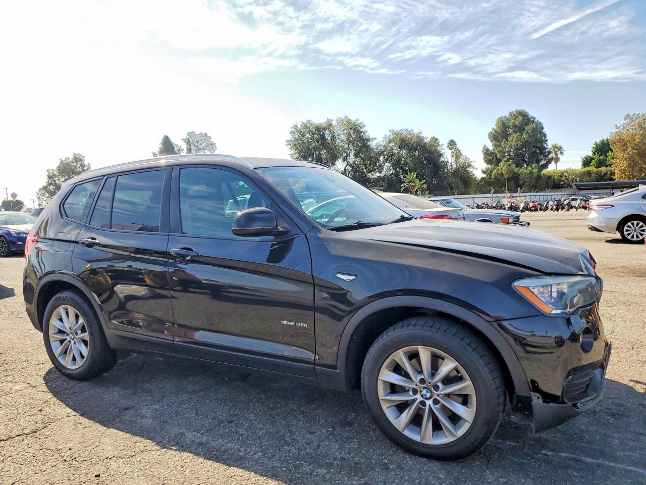 2016 BMW X3 SDRIVE28I — Фото 4 из 13