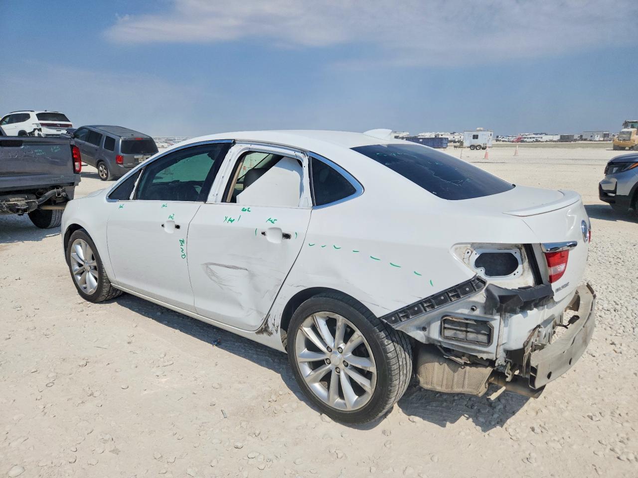 1G4PS5SK5G4136580 2016 BUICK VERANO photo no. 2